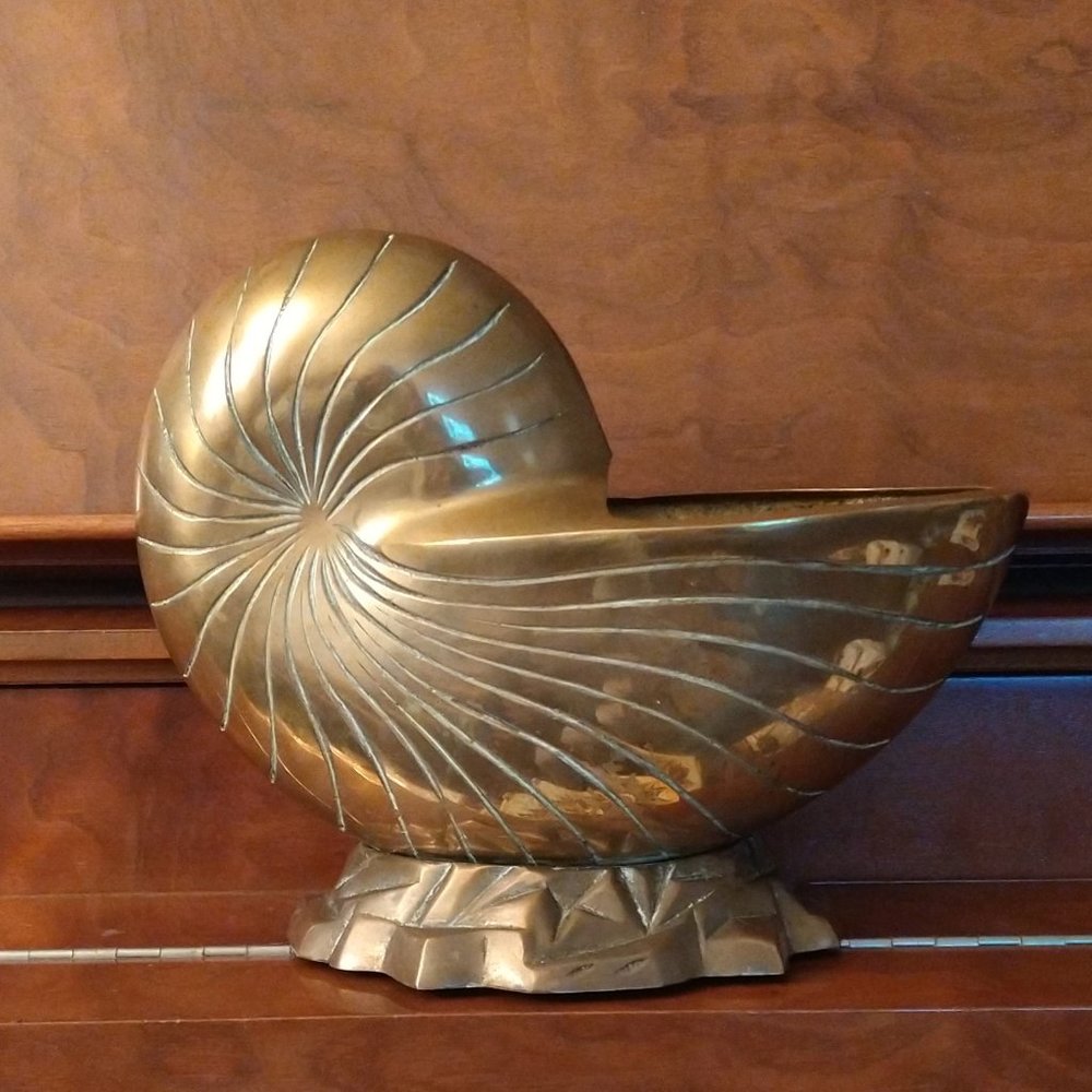 XLARGE MCM HOLLYWOOD REGENCY NAUTILUS SEASHELL HEAVY BRASS FOOTED PLANTER